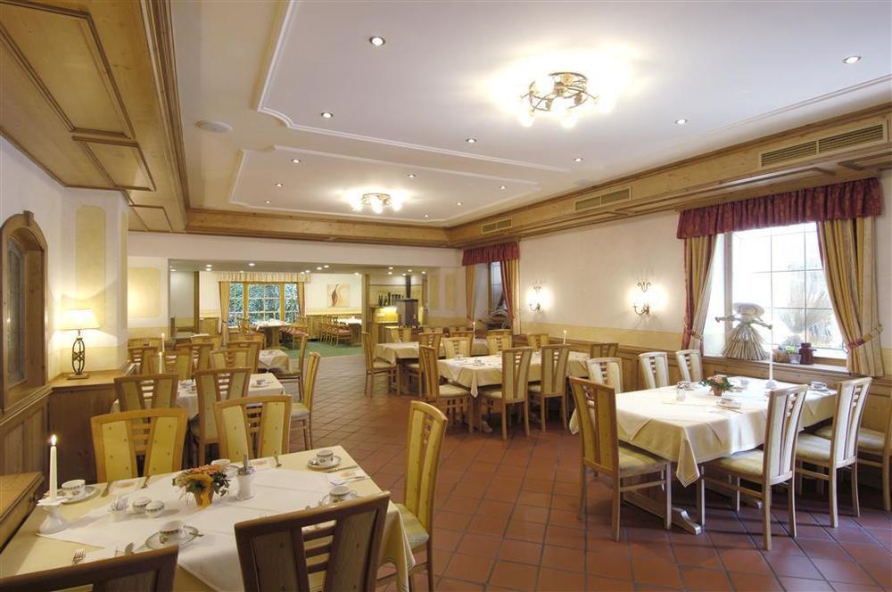 Landhotel Wachau امرسدورف ان دير دو المطعم الصورة